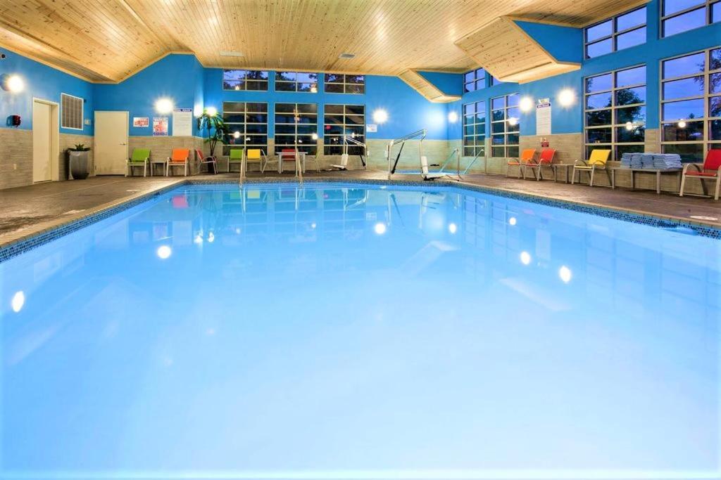 Amerivu Inn And Suites - Chisago City מראה חיצוני תמונה