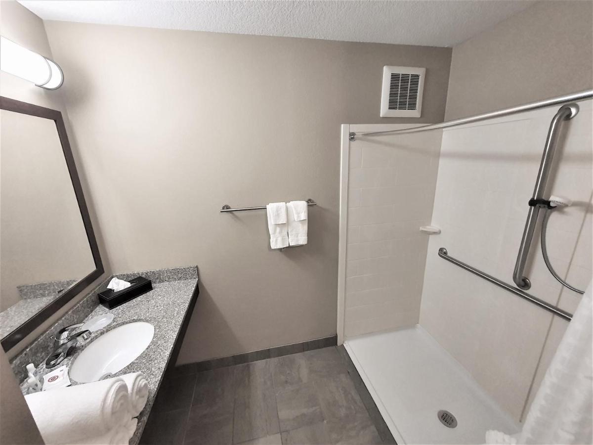 Amerivu Inn And Suites - Chisago City מראה חיצוני תמונה