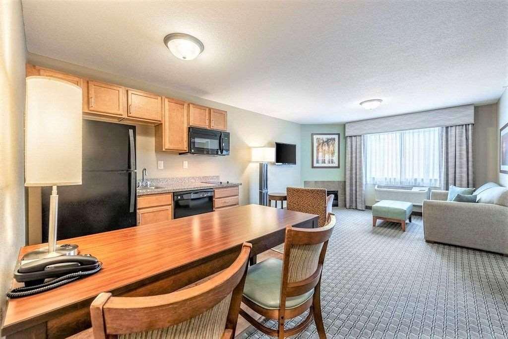 Amerivu Inn And Suites - Chisago City חדר תמונה